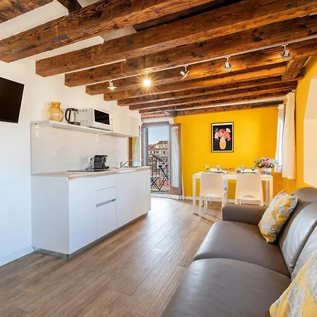 Ca' Dell'arciere Apartment *